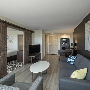 Lifestyle King Suite